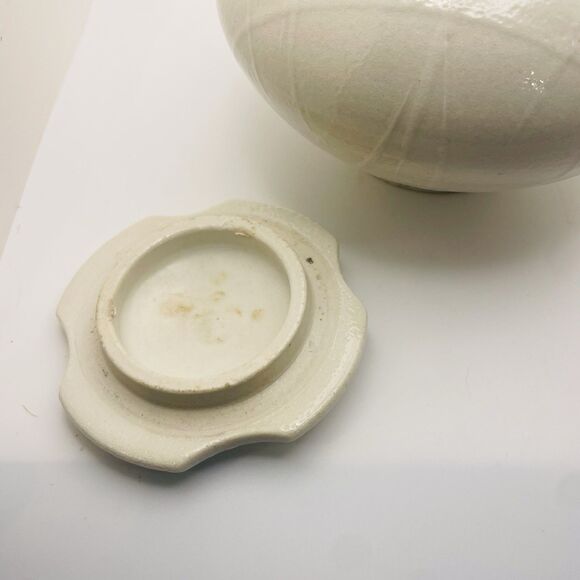 Studio Art Pottery Bowl Urn Cream Textured Ceramic Carved Lid Artist Signed - Picture 5 of 7